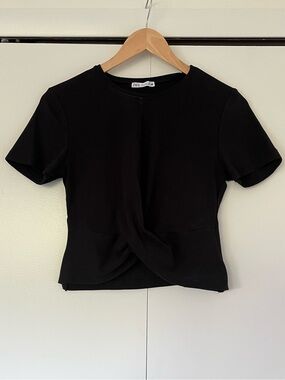 Zara Black Short Sleeve Twist-Front Tee